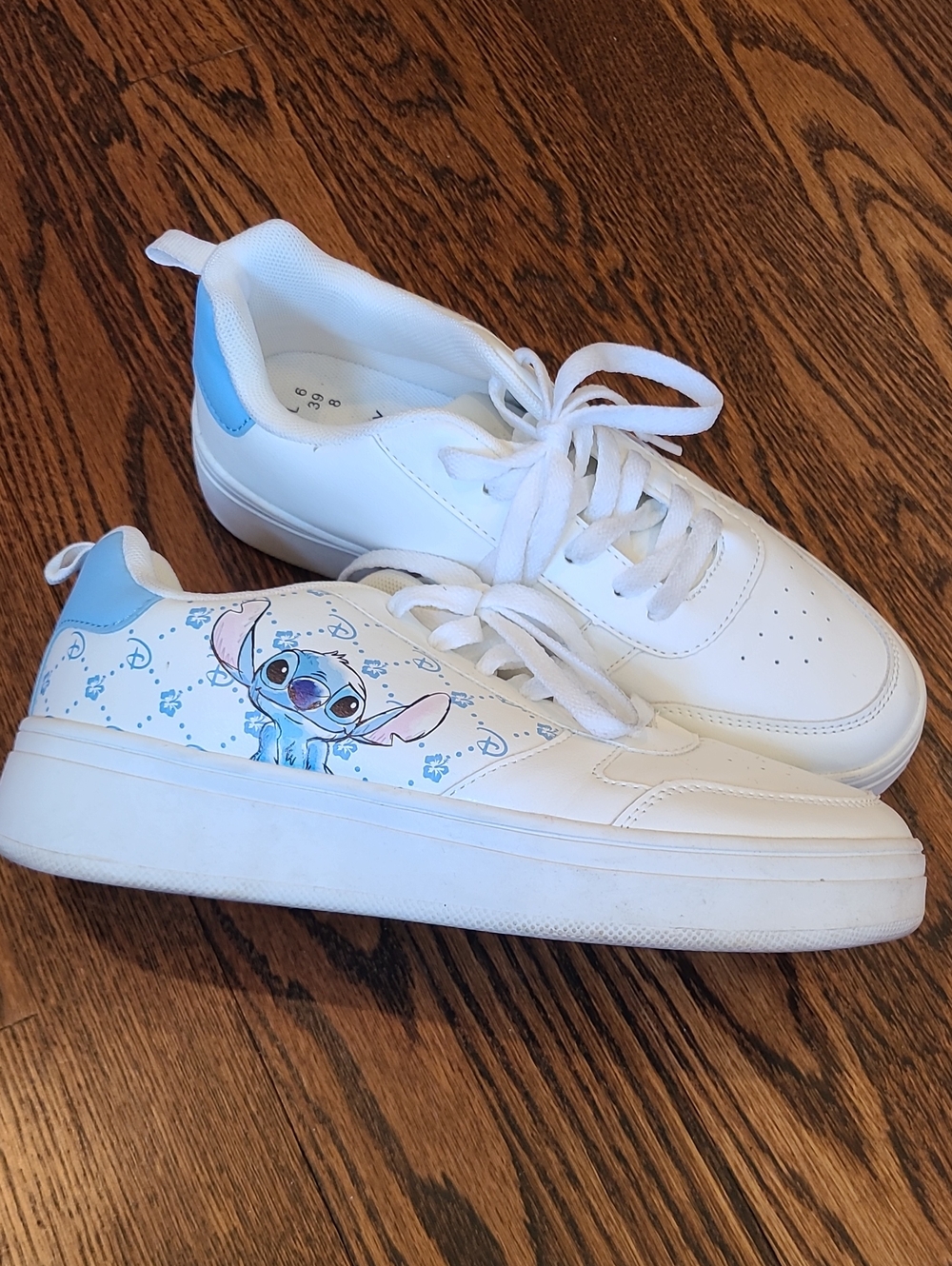 Lilo And STITCH Disney WDW White Sneakers with Blue Stitch Character Accent 8